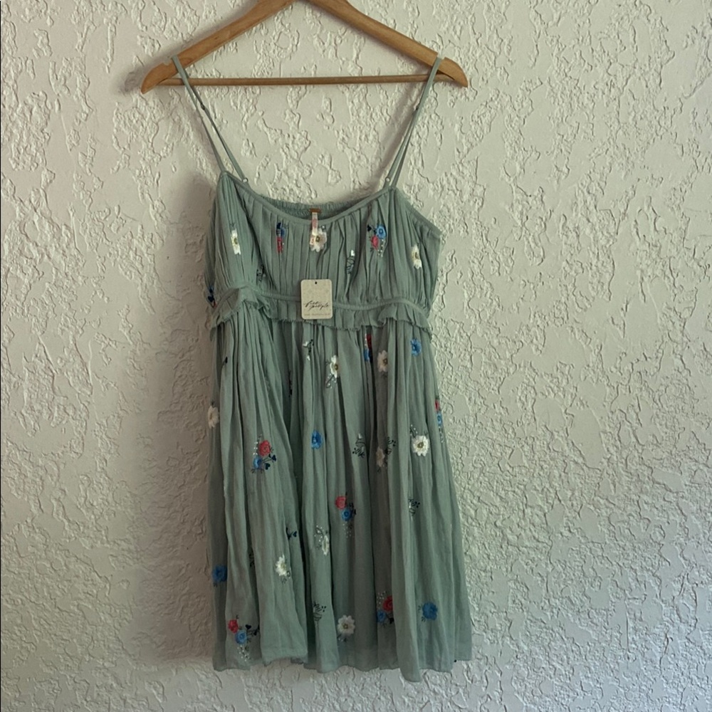 NWT Free People Alana Babydoll Mermaids Tail combo floral mini dress size M